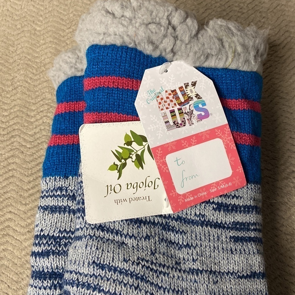 NWT Muk Luks Blue Gray Stripes Treated With Jojoba Oil S/M 6-8 - Picture 3 of 7